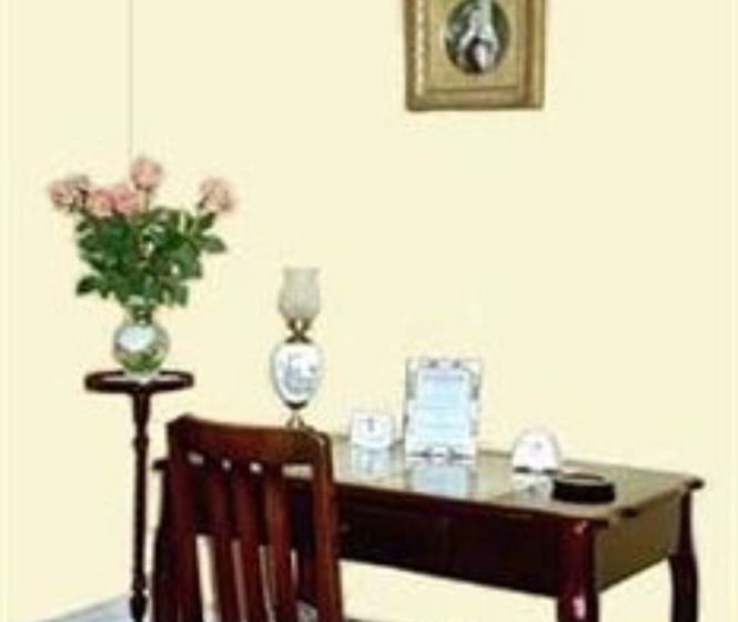 مبيت وإفطار The Continental Inn