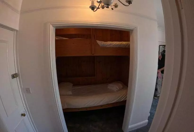 مبيت وإفطار The Grove Falmouth