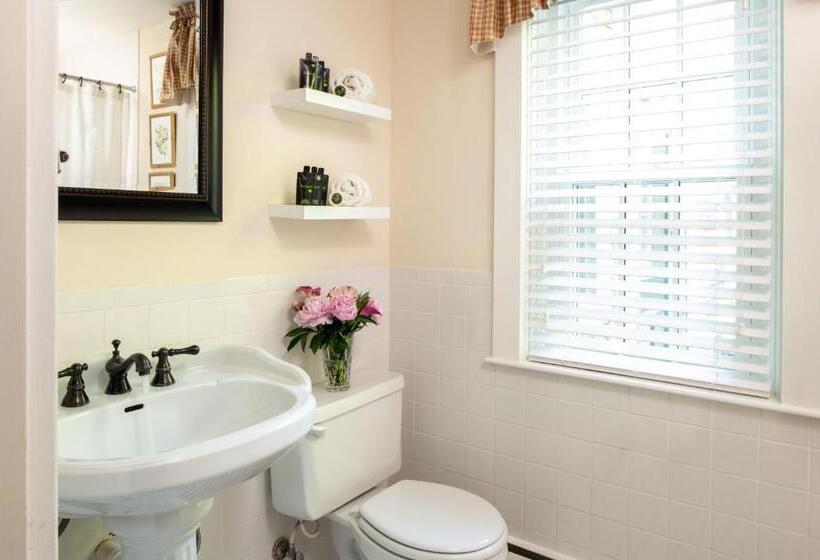 مبيت وإفطار The Inn At Yarmouth Port