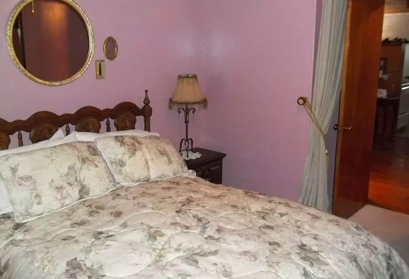 민박 The Rivers Edge Executive Suites