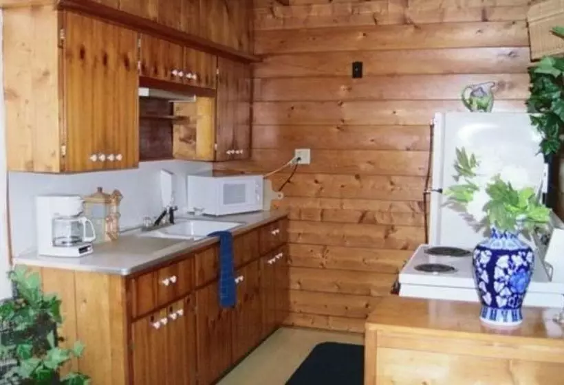 민박 The Rivers Edge Executive Suites