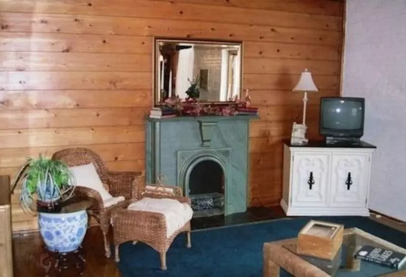 민박 The Rivers Edge Executive Suites