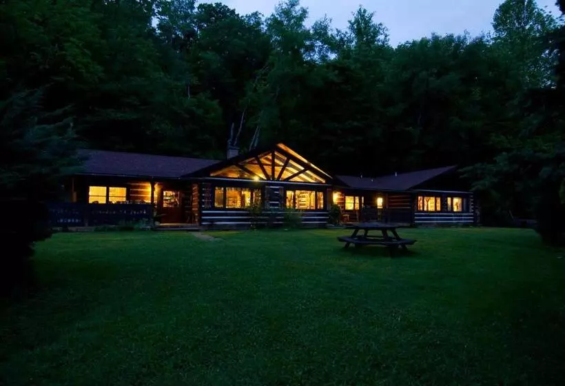 Creekwalk Inn Bed And Breakfast With Cabins