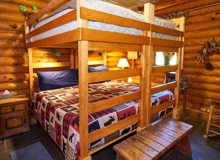 Creekwalk Inn Bed And Breakfast With Cabins