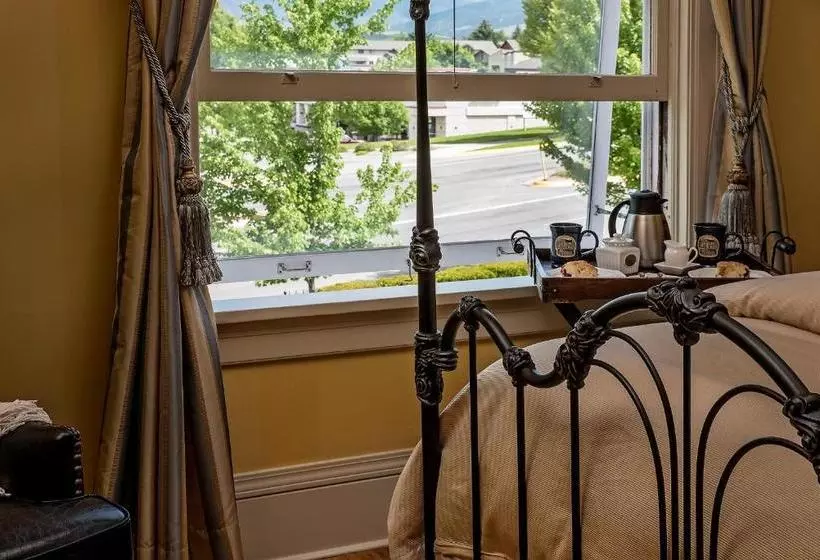 The Gibson Mansion Bed And Breakfast