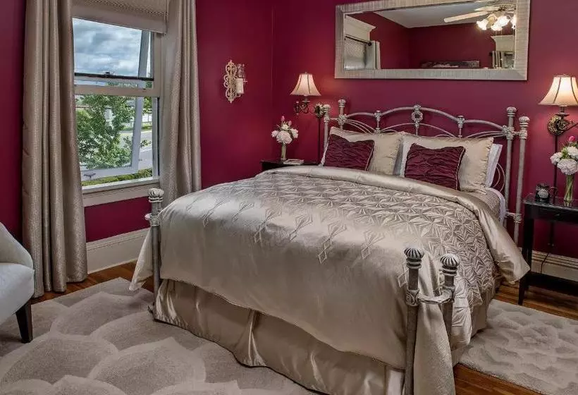 The Gibson Mansion Bed And Breakfast