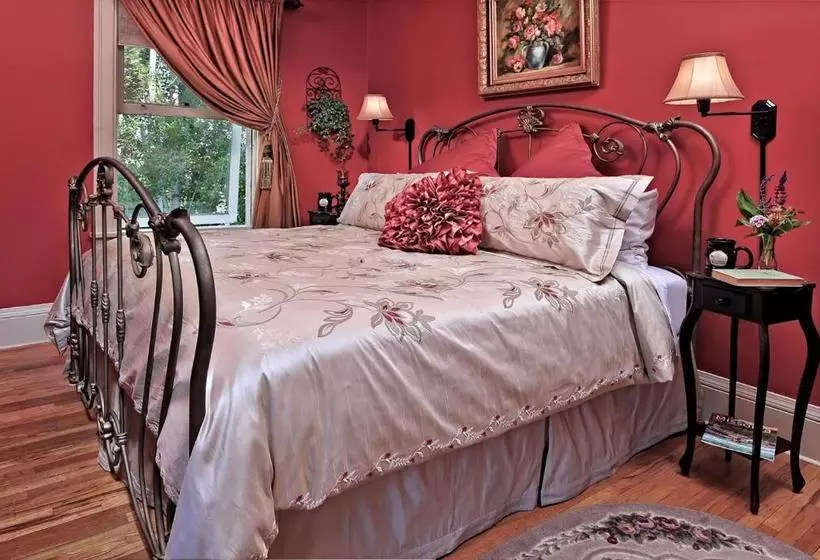 The Gibson Mansion Bed And Breakfast