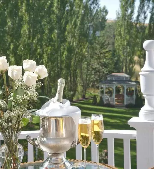 The Gibson Mansion Bed And Breakfast