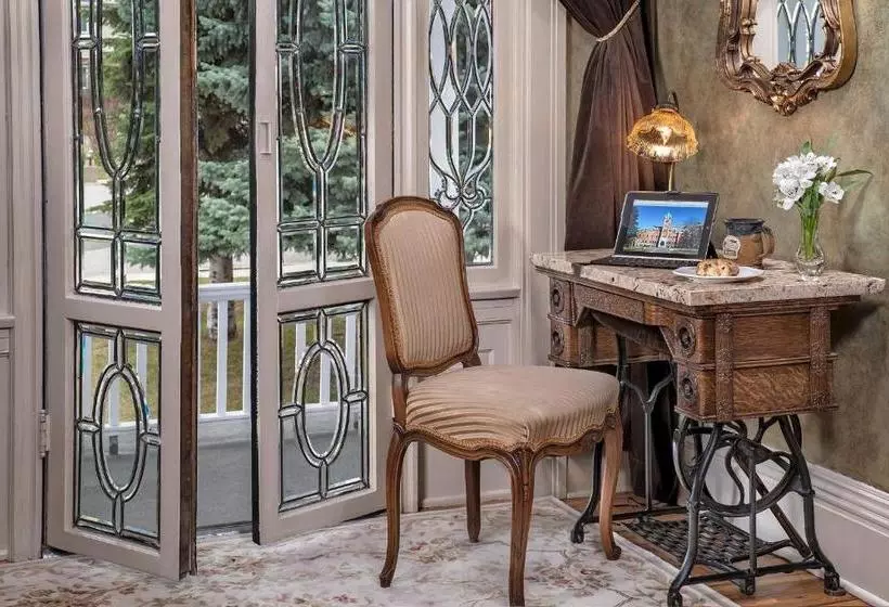 The Gibson Mansion Bed And Breakfast