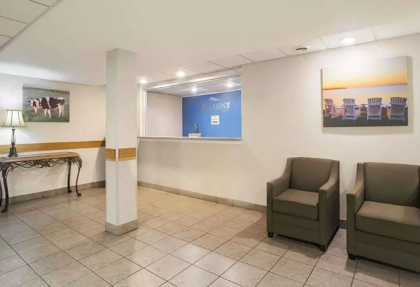 Отель Baymont By Wyndham Essex Burlington Area