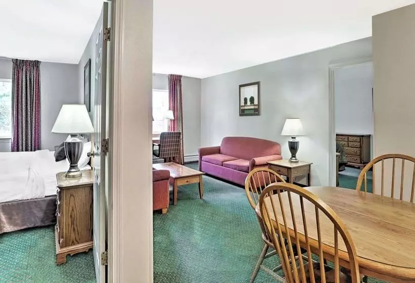 Отель Baymont By Wyndham Essex Burlington Area