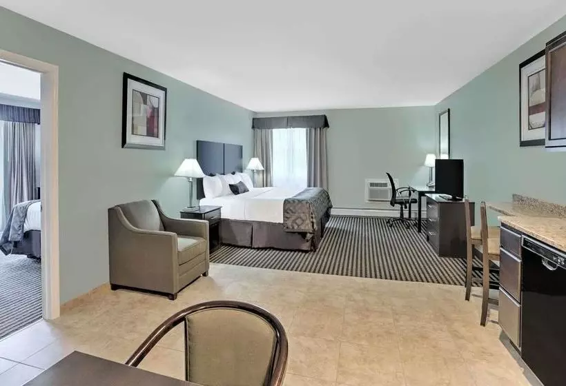 Отель Baymont By Wyndham Essex Burlington Area