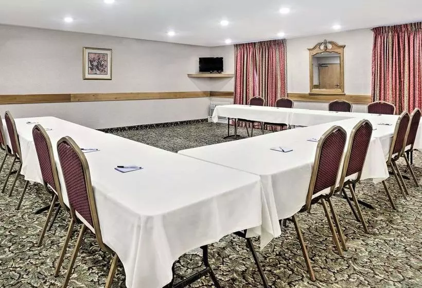 Отель Baymont By Wyndham Essex Burlington Area