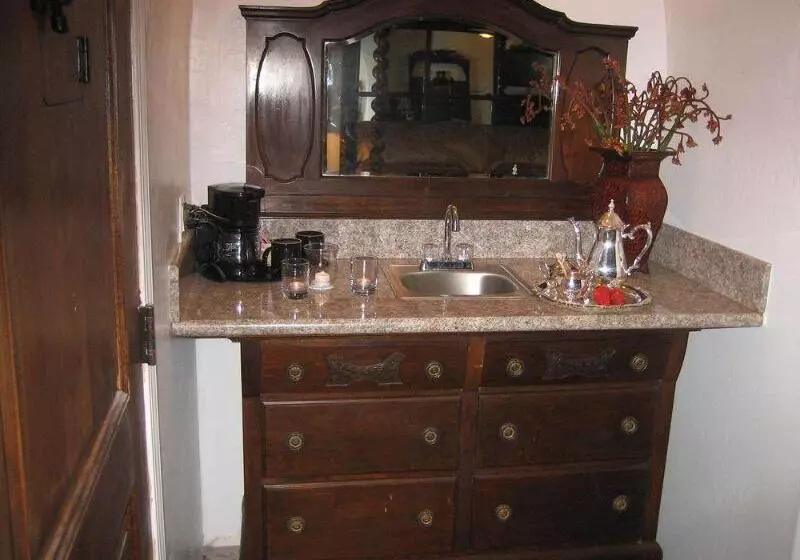 Отель Chantico Inn