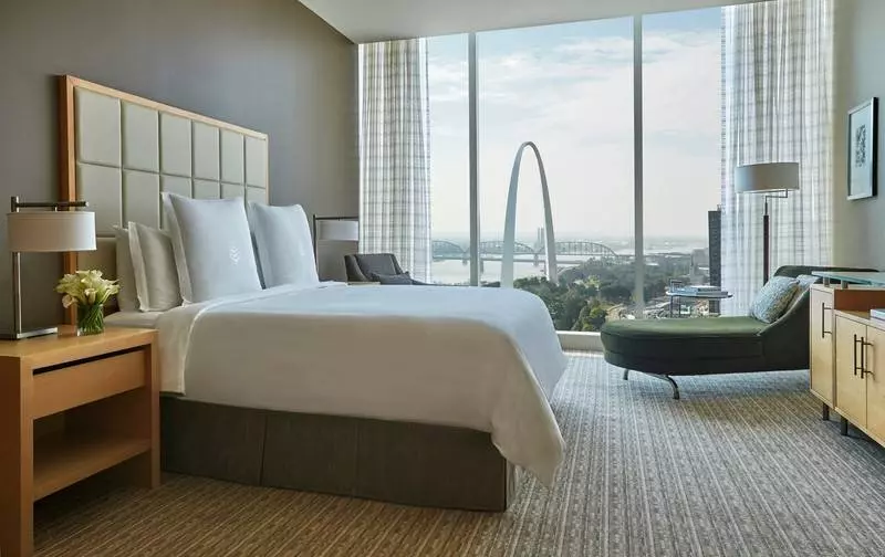Отель Four Seasons  St Louis