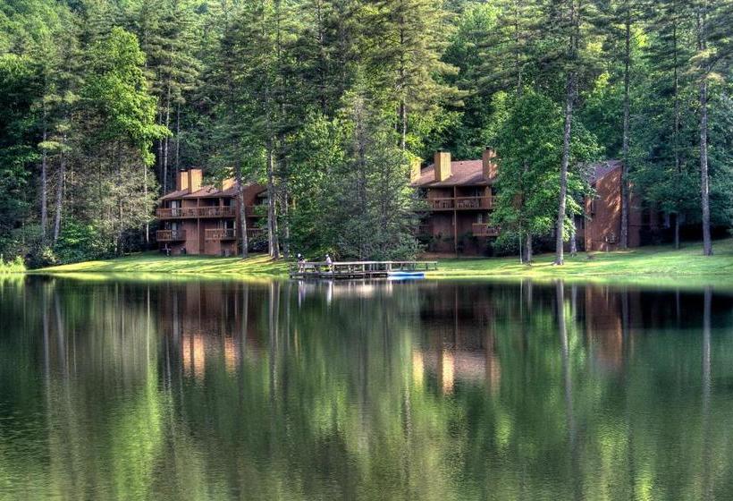 Отель Foxhunt At Sapphire Valley