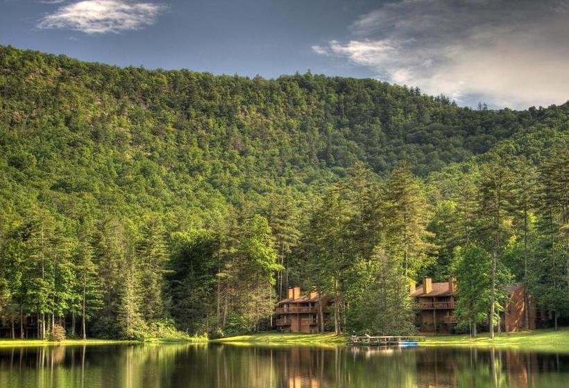 Отель Foxhunt At Sapphire Valley