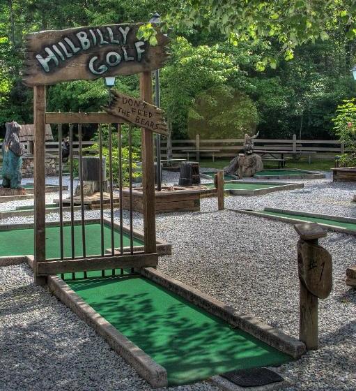 Отель Foxhunt At Sapphire Valley