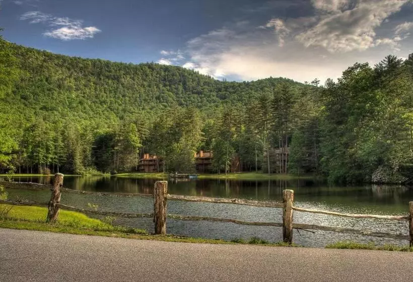 ホテル Foxhunt At Sapphire Valley