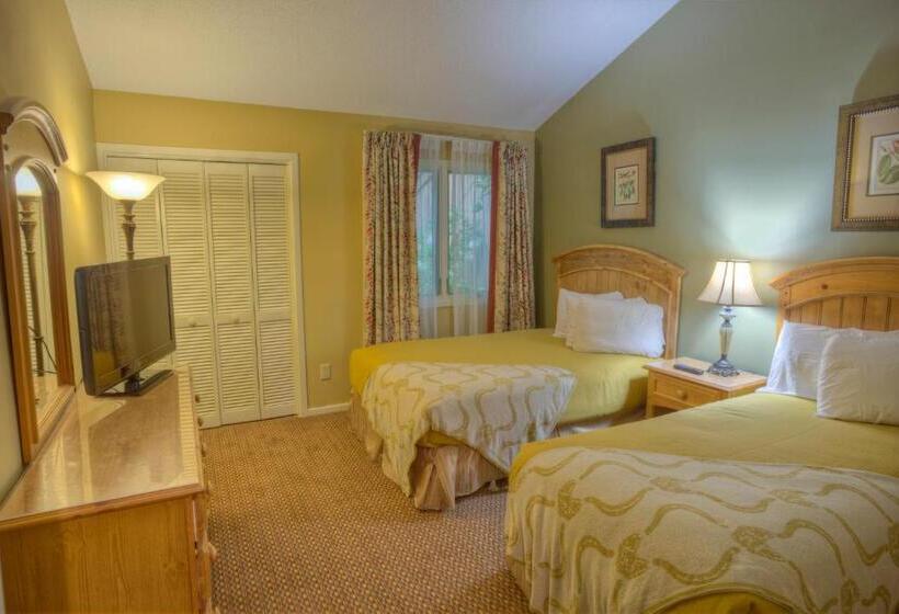 Отель Foxhunt At Sapphire Valley