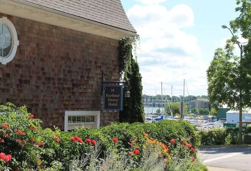 Hotel Harbour House