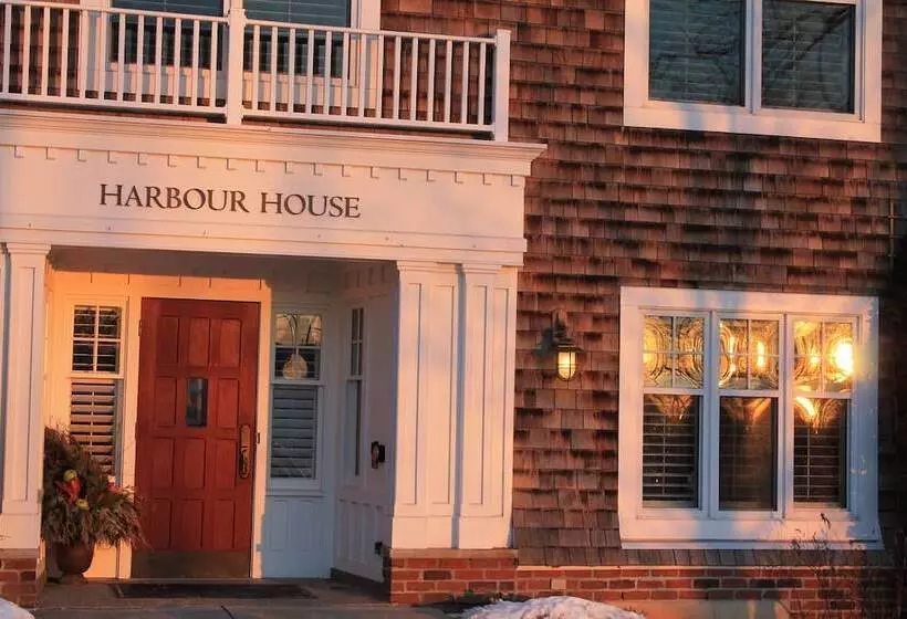 Hotel Harbour House
