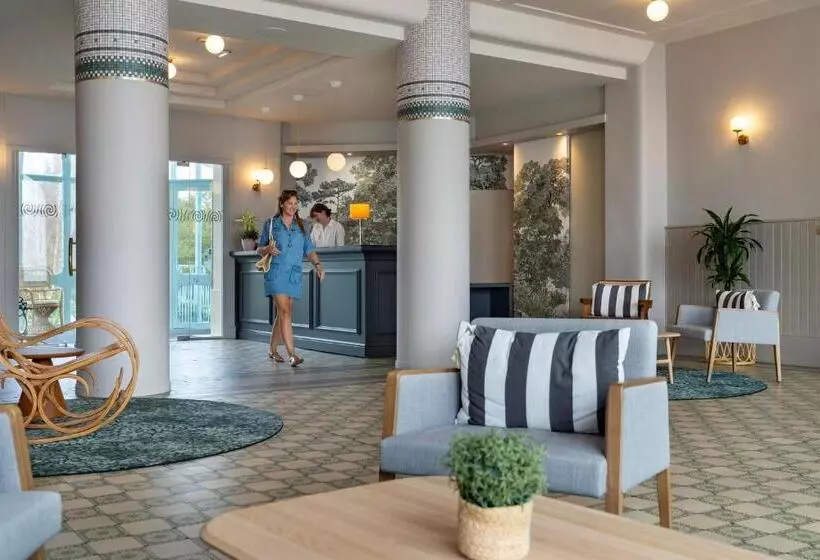 هتل Hôtel Morgat Le Grand Hôtel De La Mer