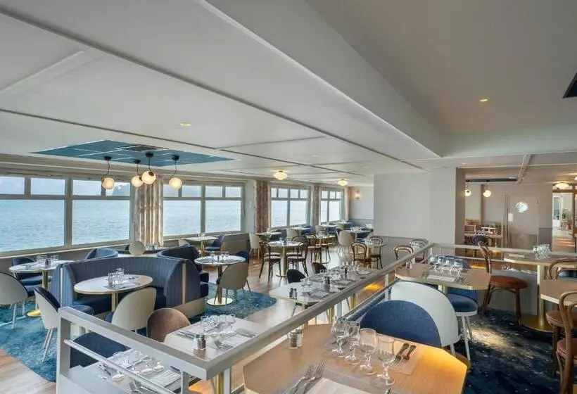 هتل Hôtel Morgat Le Grand Hôtel De La Mer