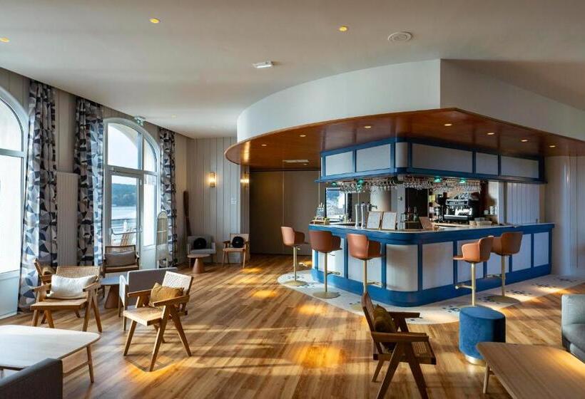 בית מלון כפרי Hôtel Morgat Le Grand Hôtel De La Mer