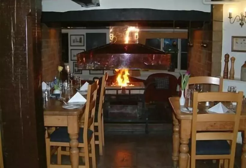 בית מלון כפרי The Kings Arms Inn