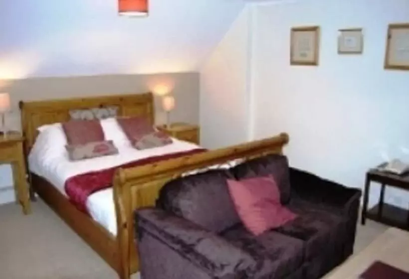 בית מלון כפרי The Kings Arms Inn