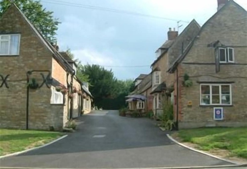 فندق The Kings Arms Inn