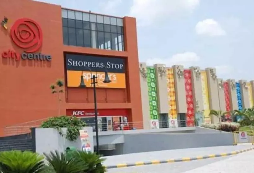 ホテル The Cindrella