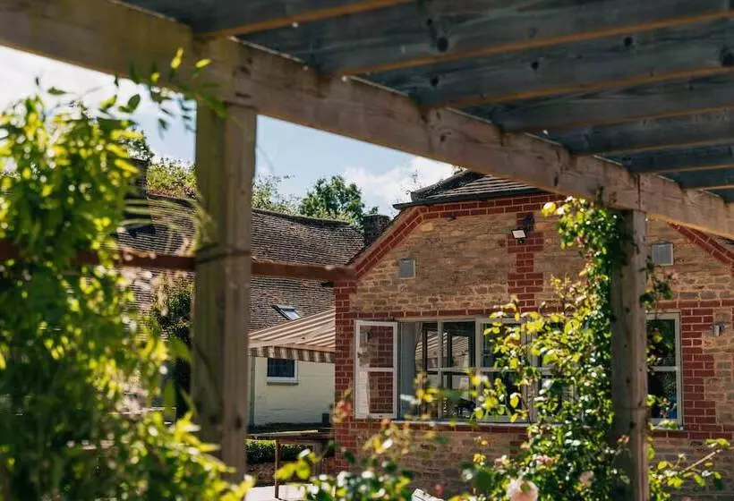 호텔 The Sparsholt Barn