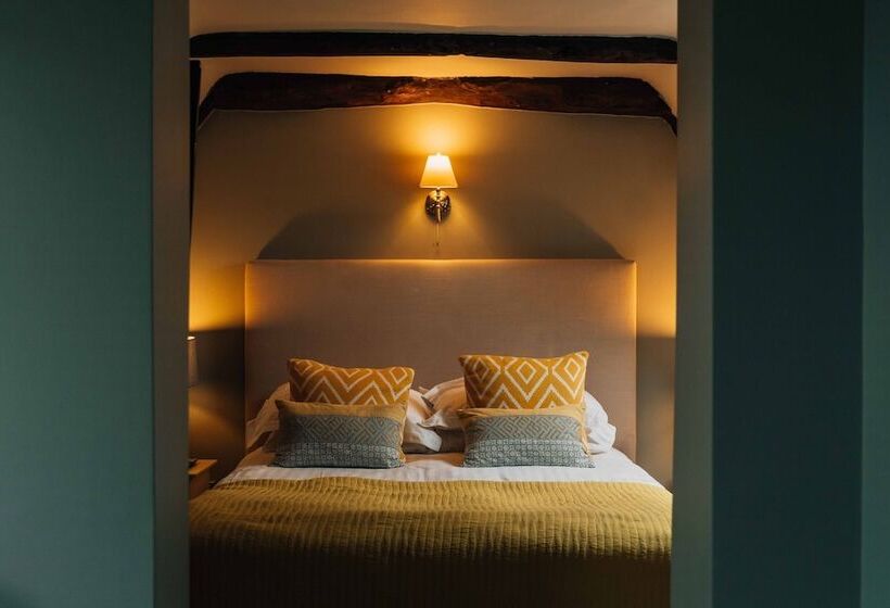 Отель The Sparsholt Barn