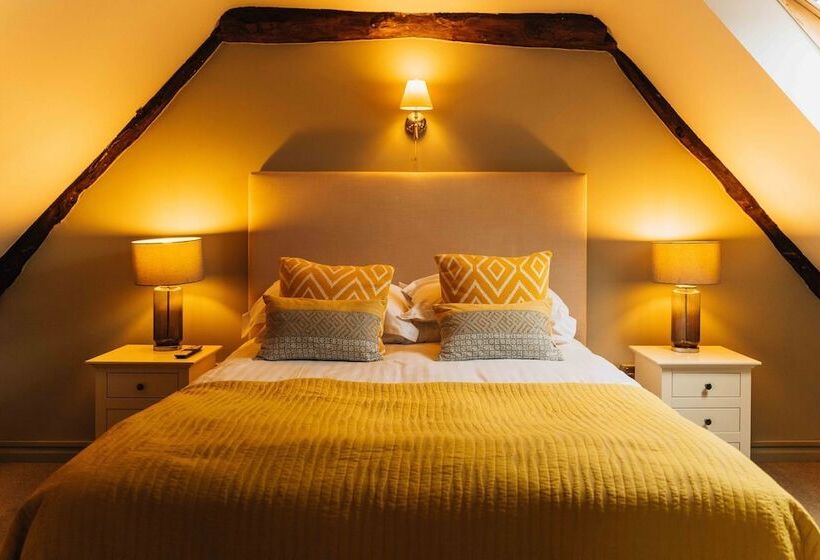 Отель The Sparsholt Barn