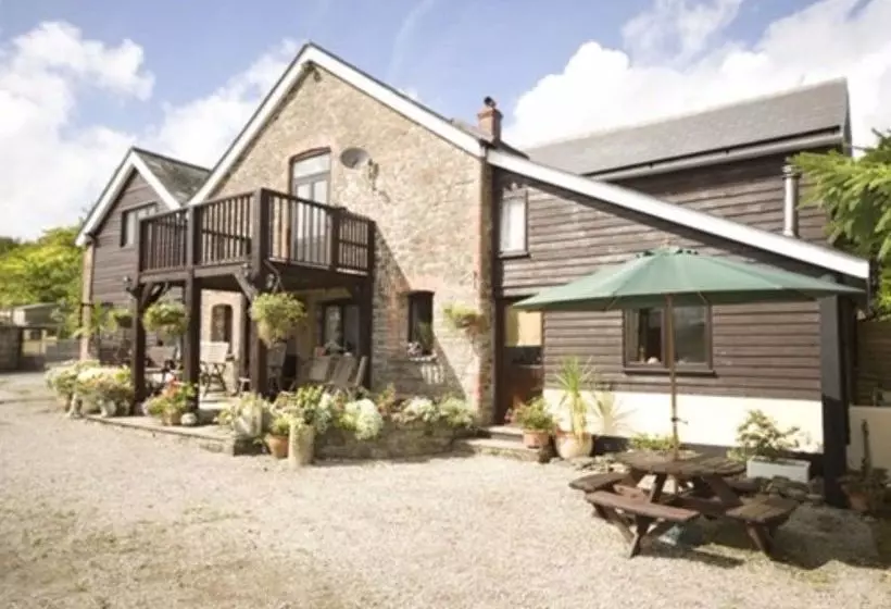 Bed and Breakfast Lew Barn