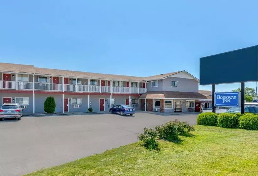 モーテル Rodeway Inn