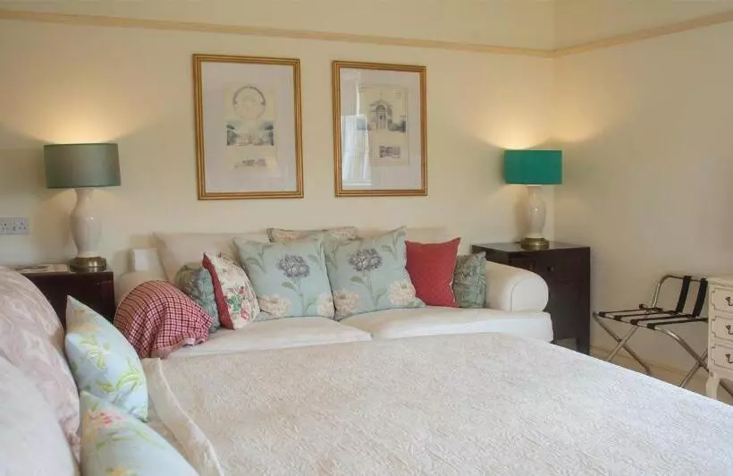 Пансион Higher Faugan Parc