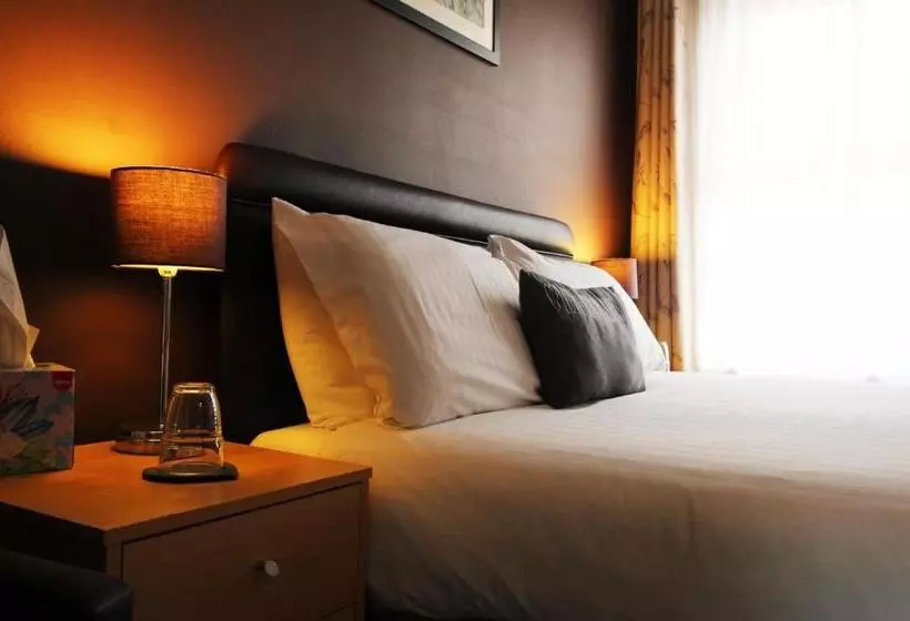 ペンション Taunton House