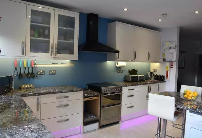 ペンション Taunton House