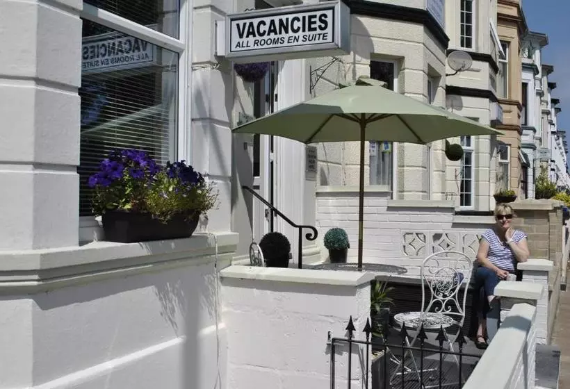 ペンション Taunton House