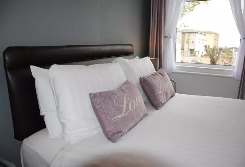 ペンション Taunton House