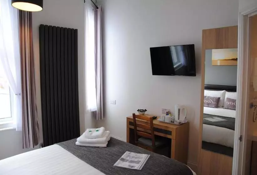 ペンション Taunton House