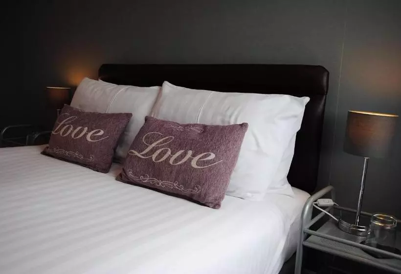 ペンション Taunton House