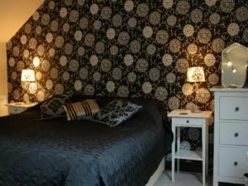 Bed and Breakfast Pig Of Lead