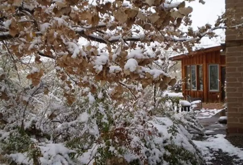 Silver River Adobe Inn Bed And Breakfast