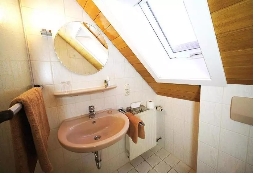 Retkeilymaja Gasthof Hirsch