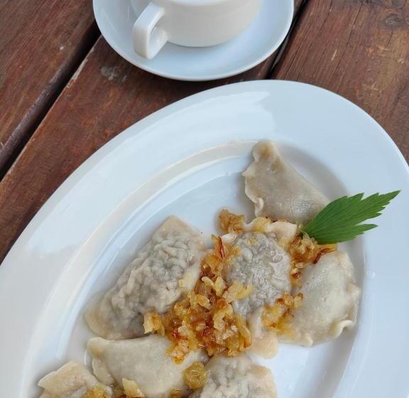 הוסטל Oberża Kniejówka