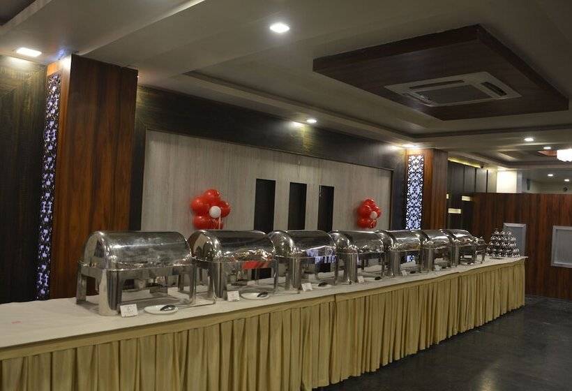 Отель Chinmaye Inn